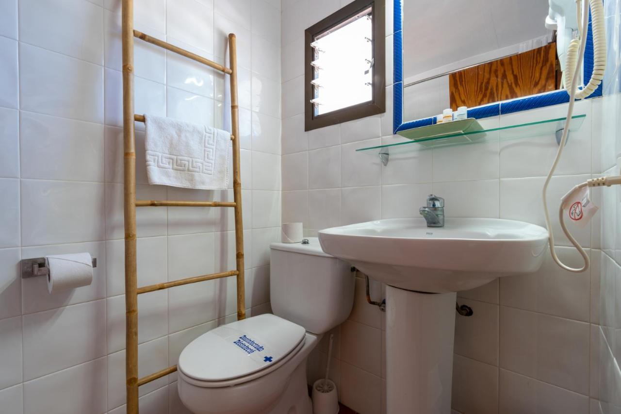 Hostal Restaurante Pou Des Lleo Sant Carles de Peralta Pokój zdjęcie