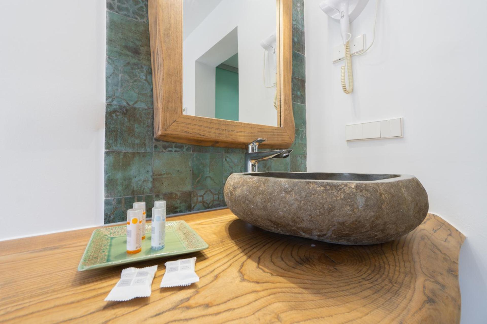 Hostal Restaurante Pou Des Lleo Sant Carles de Peralta Zewnętrze zdjęcie