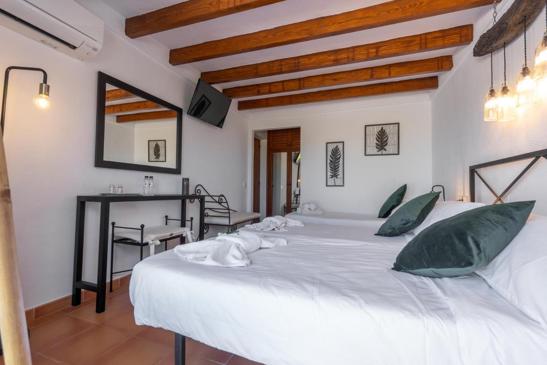 Hostal Restaurante Pou Des Lleo Sant Carles de Peralta Pokój zdjęcie