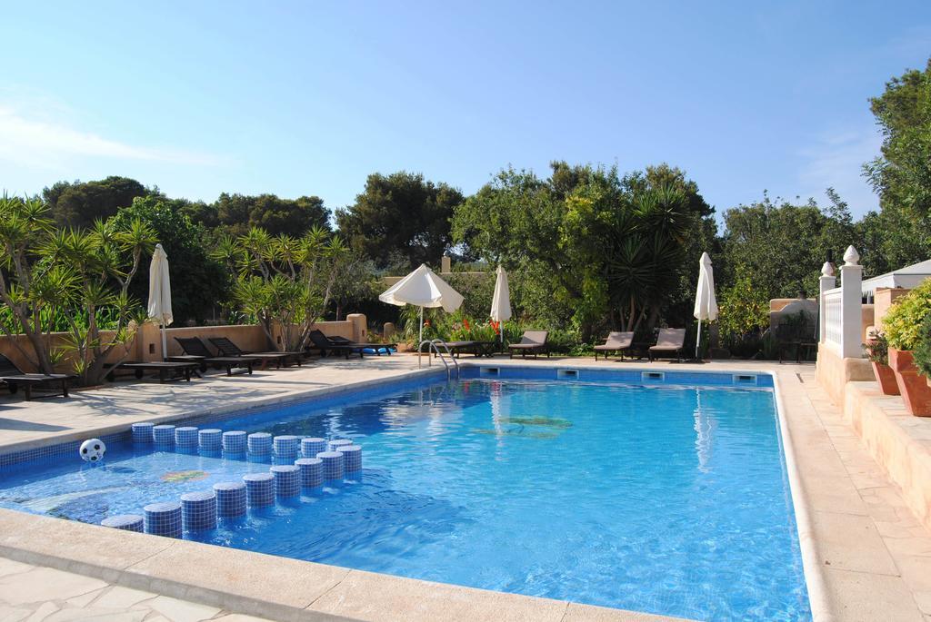 Hostal Restaurante Pou Des Lleo Sant Carles de Peralta Zewnętrze zdjęcie