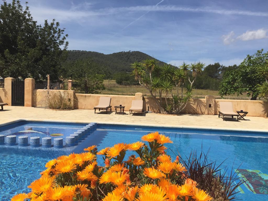 Hostal Restaurante Pou Des Lleo Sant Carles de Peralta Zewnętrze zdjęcie